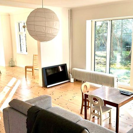 Villa Apartment Near Lousiana Humlebæk Dış mekan fotoğraf
